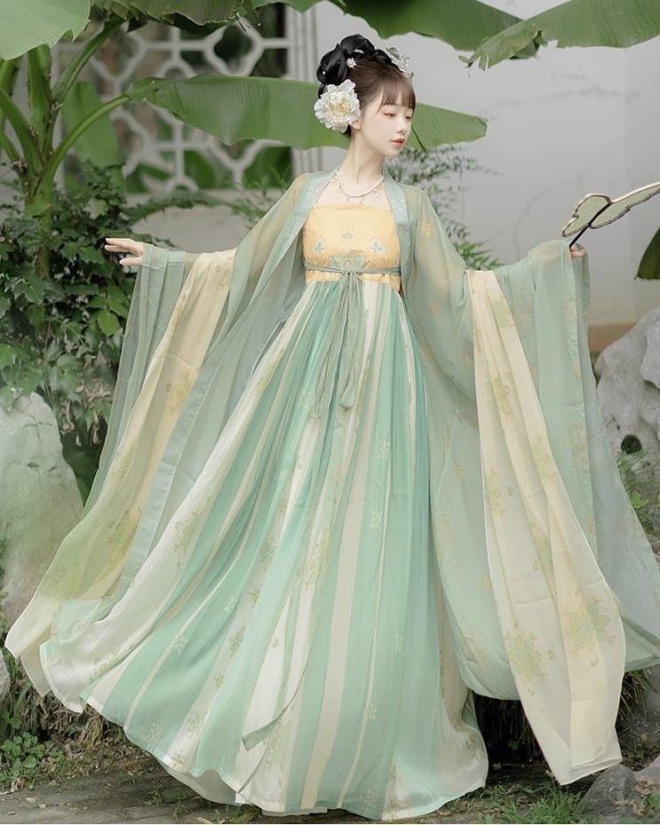 入画江南旗袍舞蹈服 入画江南旗袍舞蹈服