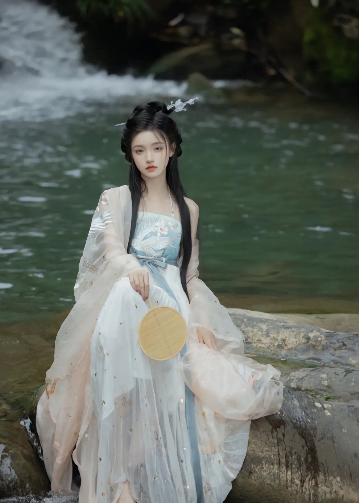 The Rise of Childrens Hanfu Fashion:The Ming-Style for Girls The Rise of Childrens Hanfu Fashion:The Ming-Style for Girls