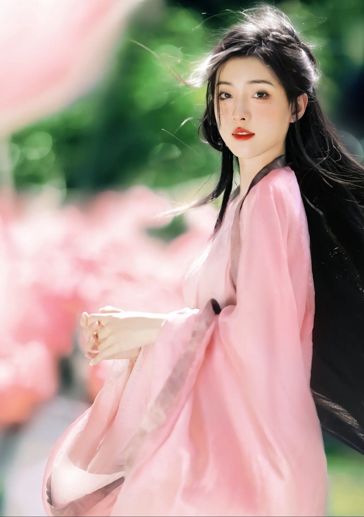 Modernizing the Cheongsam:A Youthful Version for Teen Girls with Short-Length Sleeves Modernizing the Cheongsam:A Youthful Version for Teen Girls with Short-Length Sleeves