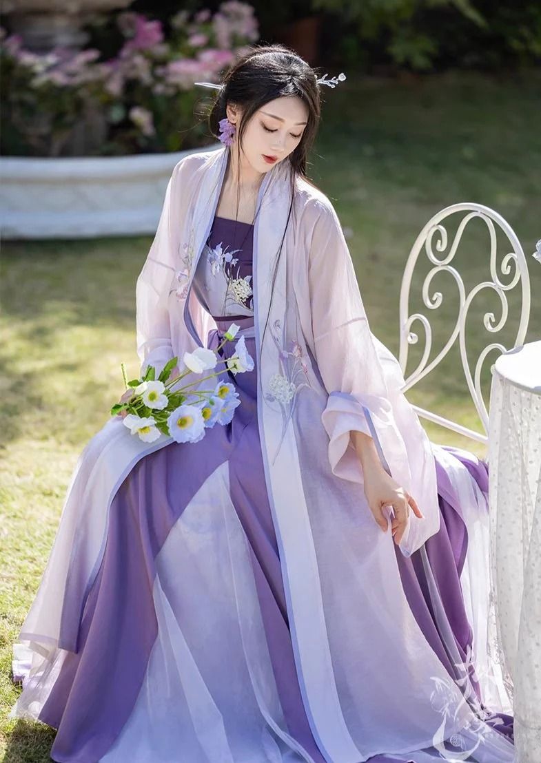 The Rise of Adult Hanfu Skirts:A Cultural Revival in Modern Fashion The Rise of Adult Hanfu Skirts:A Cultural Revival in Modern Fashion