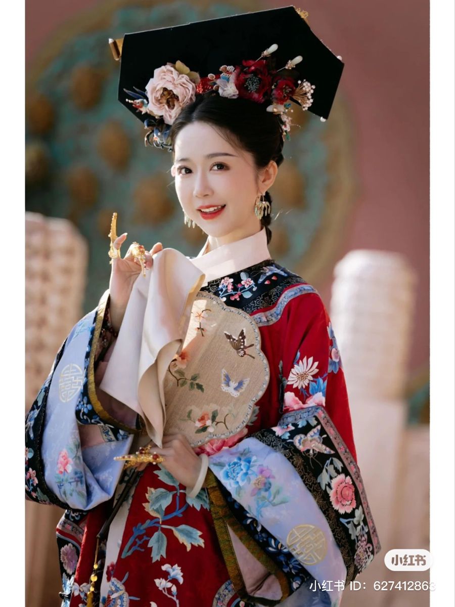 The Splendor of Hanfu in the TV Series Luli:A Journey Through Ancient Beauty and Tradition The Splendor of Hanfu in the TV Series Luli:A Journey Through Ancient Beauty and Tradition