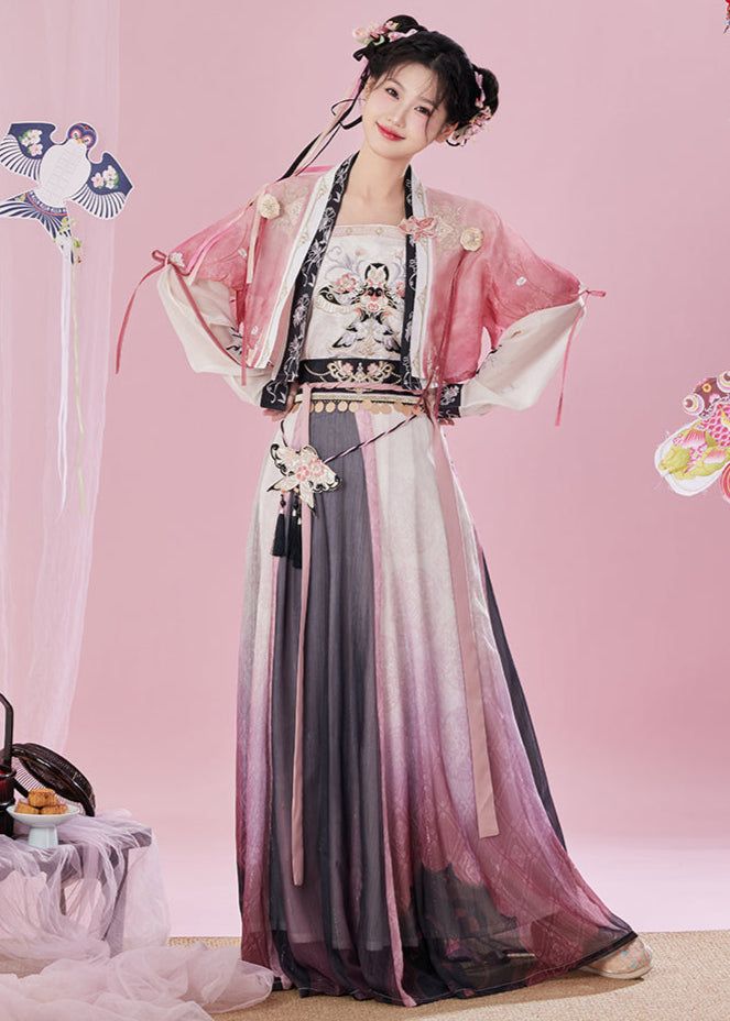 Traditional Cheongsam,Fans and Props:A Cultural Exploration Traditional Cheongsam,Fans and Props:A Cultural Exploration