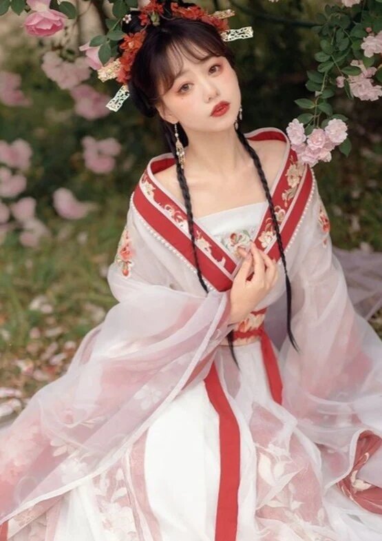 The Cultural Significance of Hanfu Red Ribbons The Cultural Significance of Hanfu Red Ribbons