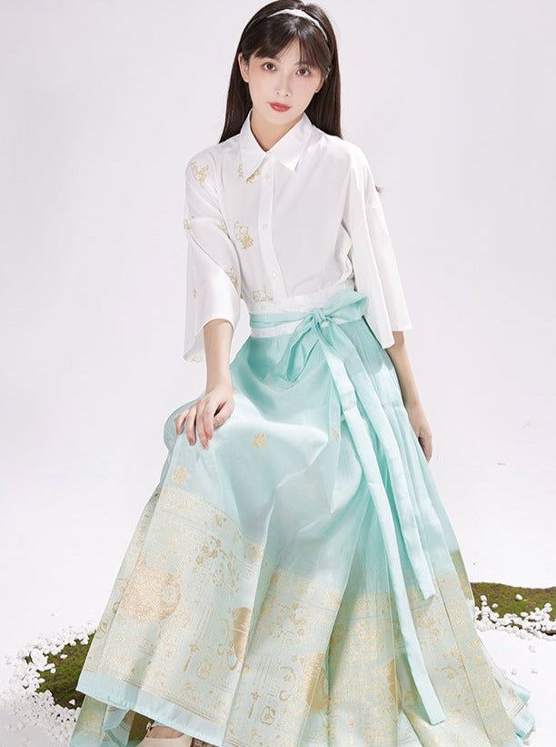 The Art of Pairing Qipao with Coats:A Guide to Traditional Elegance