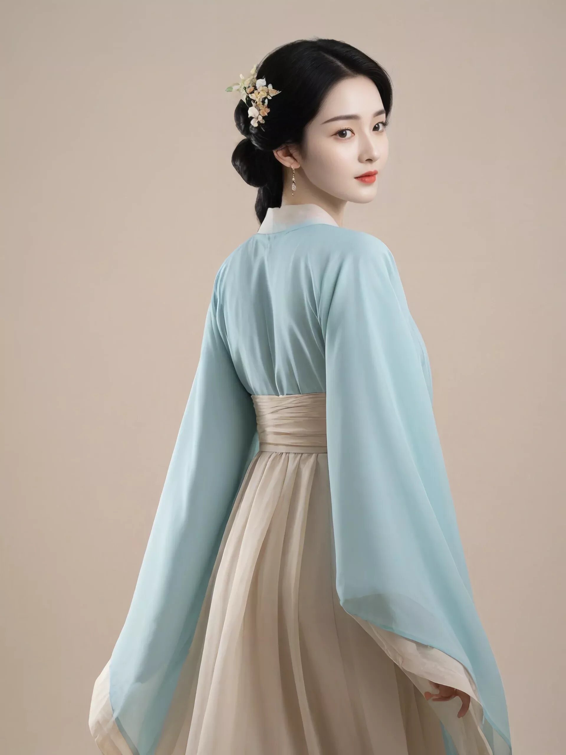 The Enchantment of Evening Snow in Traditional Hanfu Fashion The Enchantment of Evening Snow in Traditional Hanfu Fashion