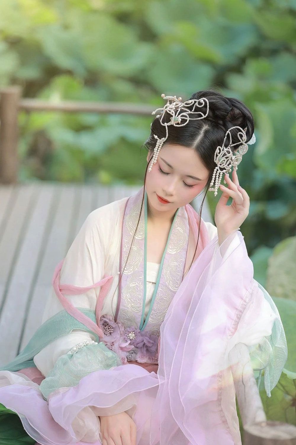 Childrens Cheongsam Fashion:Embracing Traditional Chinese Style with Modern Twist Childrens Cheongsam Fashion:Embracing Traditional Chinese Style with Modern Twist