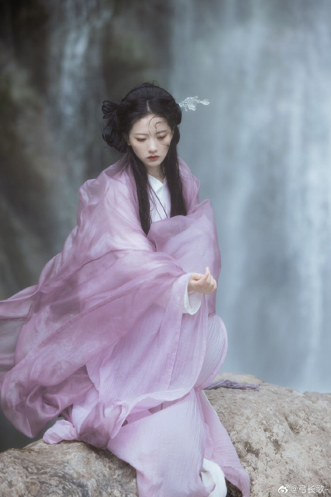 The Daily Life of Children in Traditional Horseface Skirt:The Cultural Journey of Maominun裙 The Daily Life of Children in Traditional Horseface Skirt:The Cultural Journey of Maominun裙