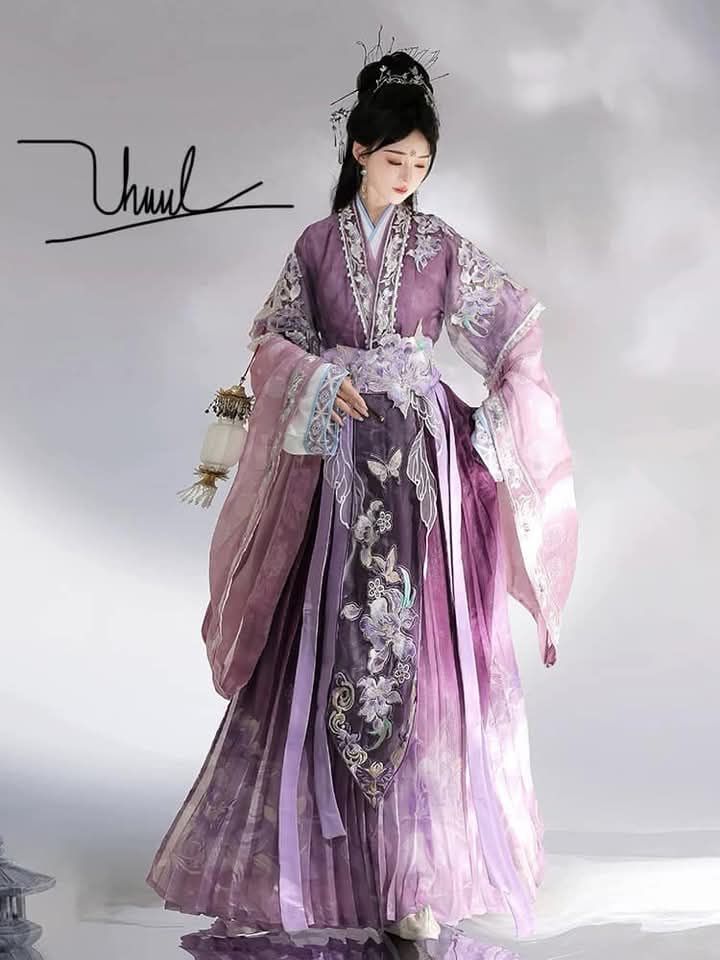 Embracing the Traditional:Styling Hanfu for the Petite 155cm Figure Embracing the Traditional:Styling Hanfu for the Petite 155cm Figure