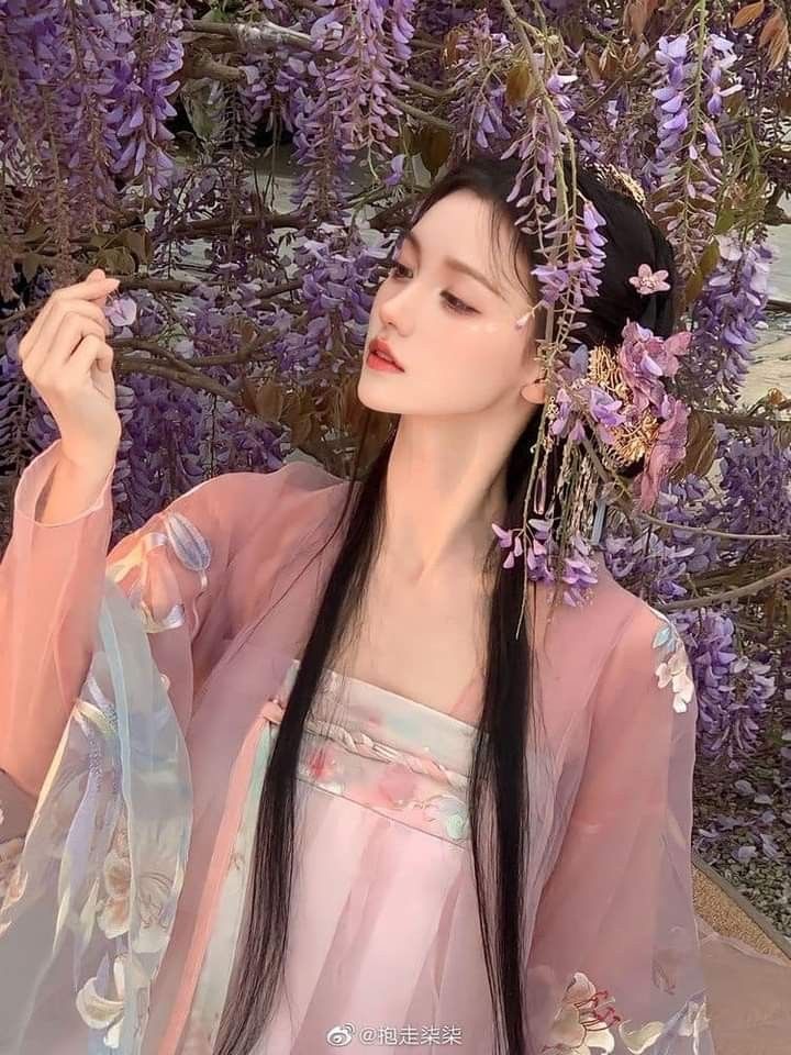 The Revival of Hanfu:A 14-Year-Olds Journey into Traditional Chinese Clothing The Revival of Hanfu:A 14-Year-Olds Journey into Traditional Chinese Clothing
