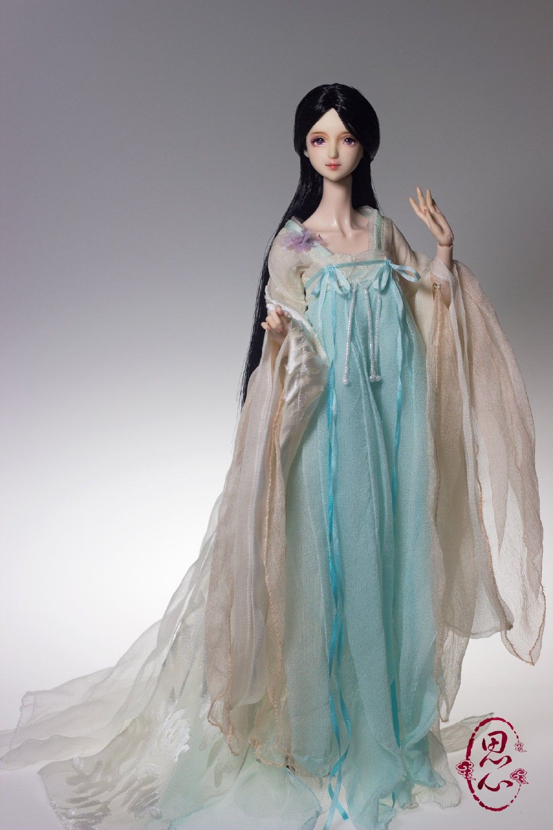 Reimagining the Ming-Style Hanfu Robe:Innovations in Design and Comfort Reimagining the Ming-Style Hanfu Robe:Innovations in Design and Comfort