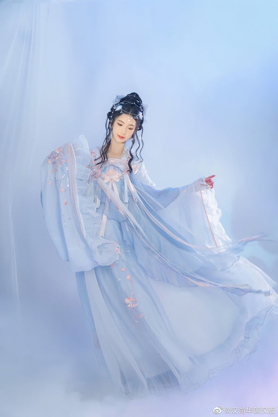 The Elegance of Cheongsam-Style with a Horseface Skirted Dress The Elegance of Cheongsam-Style with a Horseface Skirted Dress