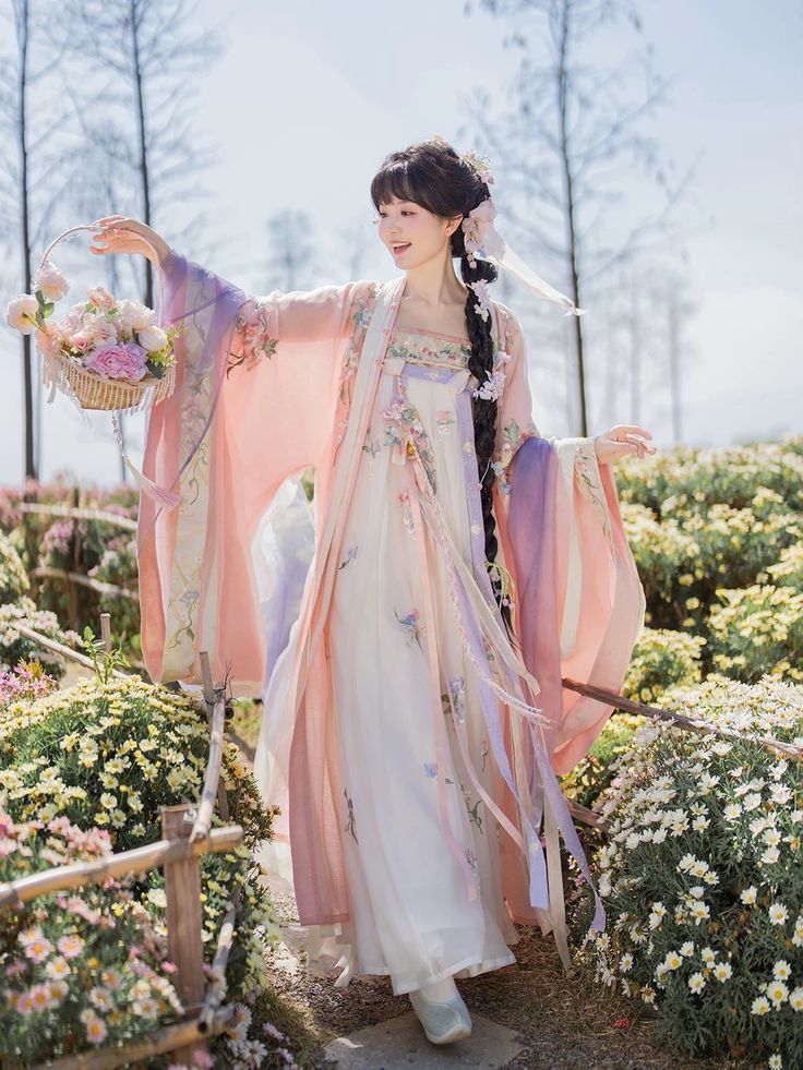 Baby Girl in Traditional Tang Costume:A Year of Splendid Beginnings Baby Girl in Traditional Tang Costume:A Year of Splendid Beginnings