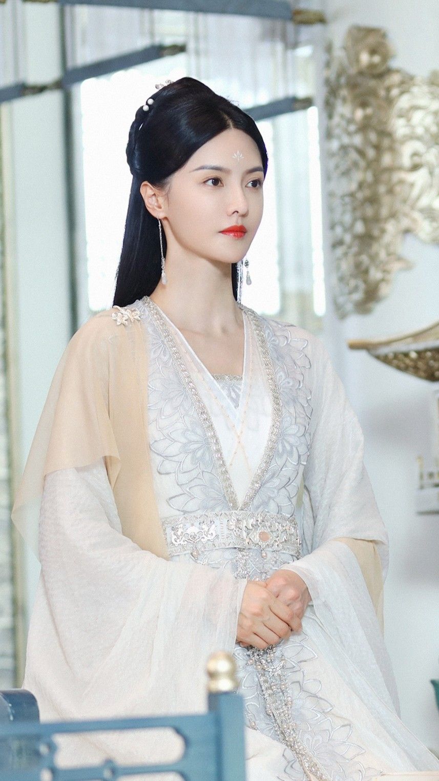 Luxury and Elegance:The Newest High-End Cheongsam Skirts