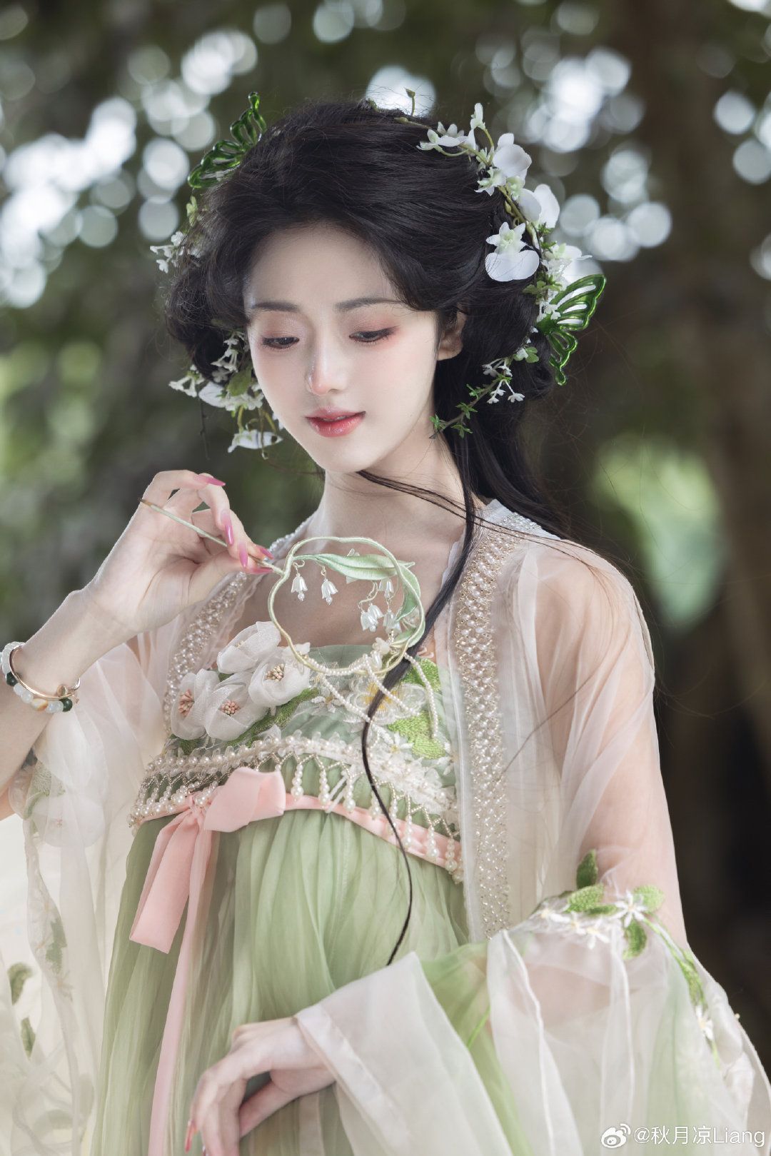 Ancient Style of Summer Hanfu for Two Besties Ancient Style of Summer Hanfu for Two Besties