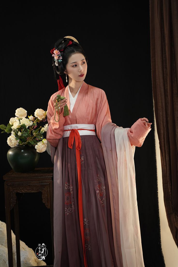 The Cheongsam-Inspired Handbag Revolution:Embracing the Qipao Clutch The Cheongsam-Inspired Handbag Revolution:Embracing the Qipao Clutch