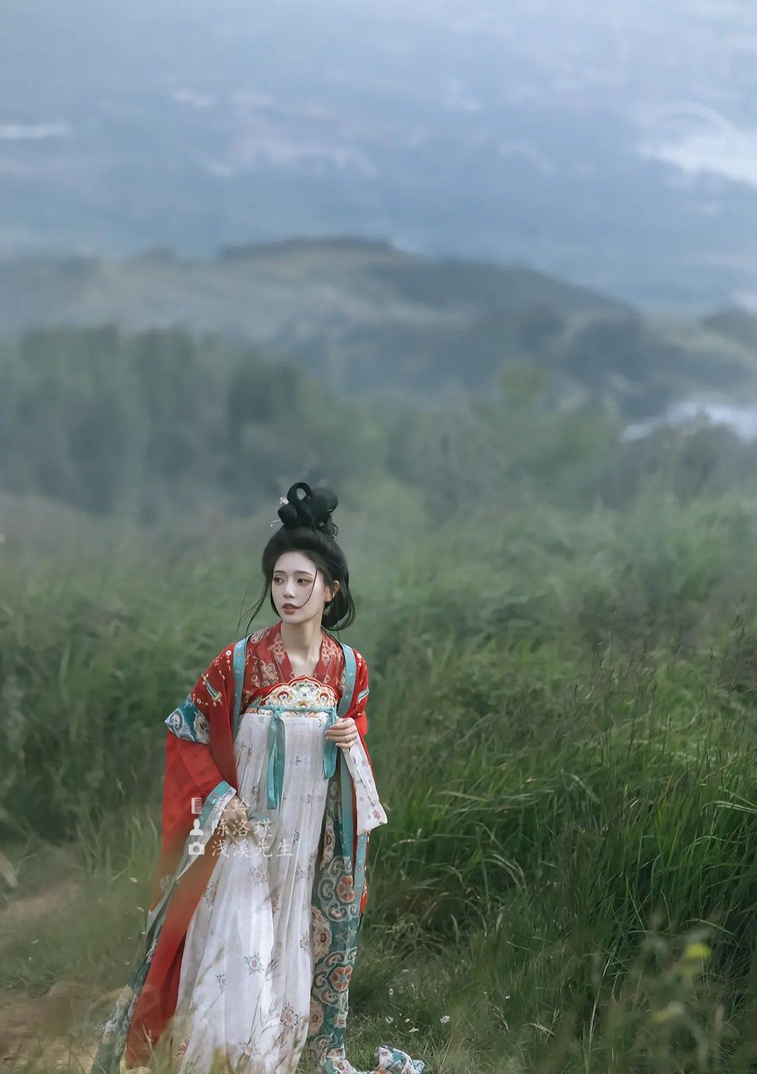 Hanfu Traditionalism and the Enigma of Baicha Tea:A Cultural Exploration Hanfu Traditionalism and the Enigma of Baicha Tea:A Cultural Exploration