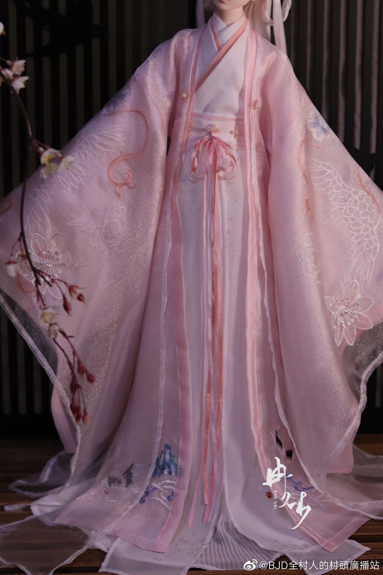 The Rise of Traditional Elegance:The Standing Collar Hanfu Clothing The Rise of Traditional Elegance:The Standing Collar Hanfu Clothing