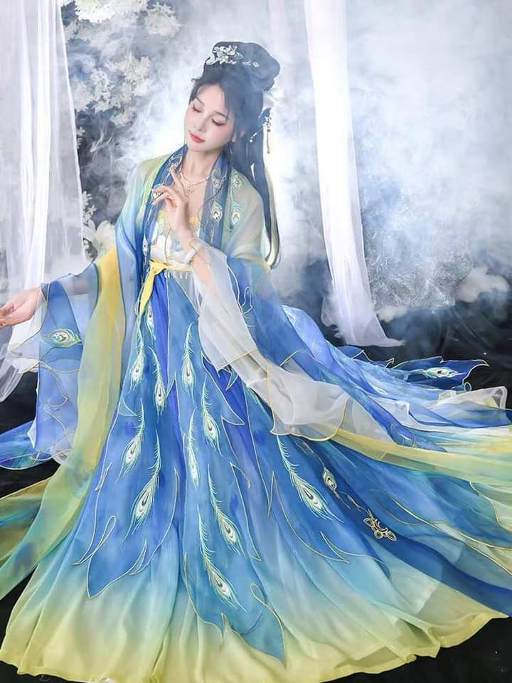 The Qipao as a Daily Fashion Staple in Modern Life The Qipao as a Daily Fashion Staple in Modern Life