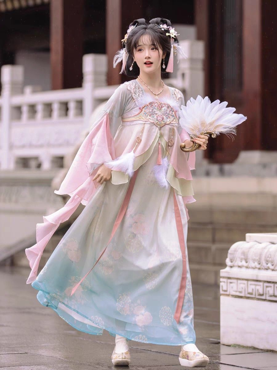 The Song Dynastys Hanfu Yinuo Collar:A Glimpse into Traditional Chinese Beauty and Craftsmanship The Song Dynastys Hanfu Yinuo Collar:A Glimpse into Traditional Chinese Beauty and Craftsmanship