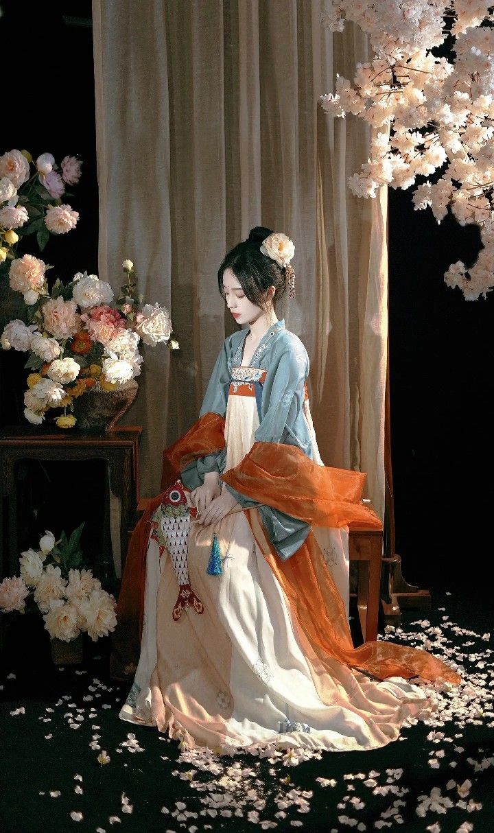Fall and Winter Fashion:Plus-Size Womens Hanfu Clothing for a Slimming Look Fall and Winter Fashion:Plus-Size Womens Hanfu Clothing for a Slimming Look