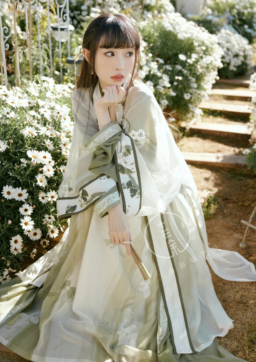 The Elegance of White Cheongsam in Summer The Elegance of White Cheongsam in Summer