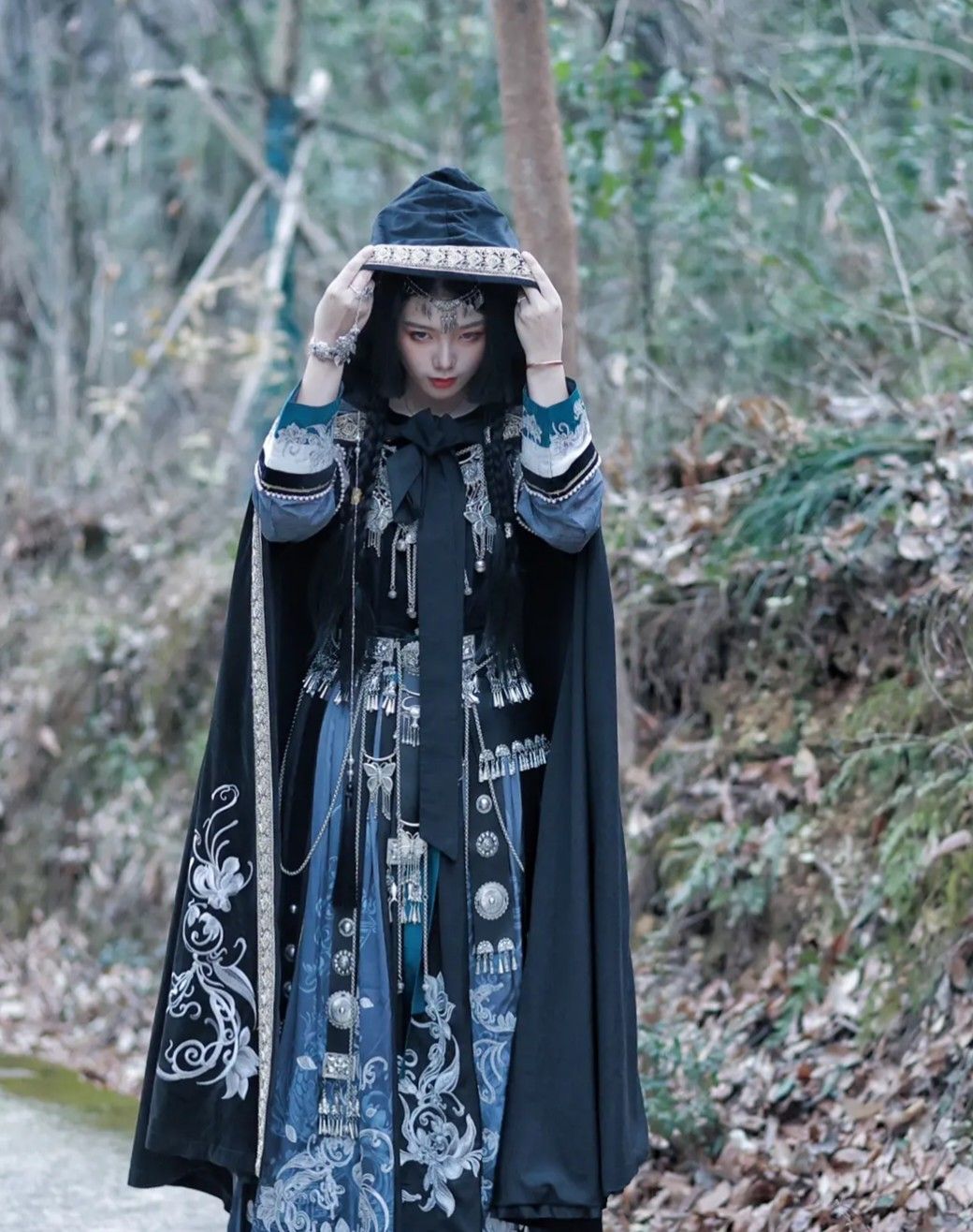 Embracing the Elegance of Cheongsams Clasp and Front-Chest Decorations