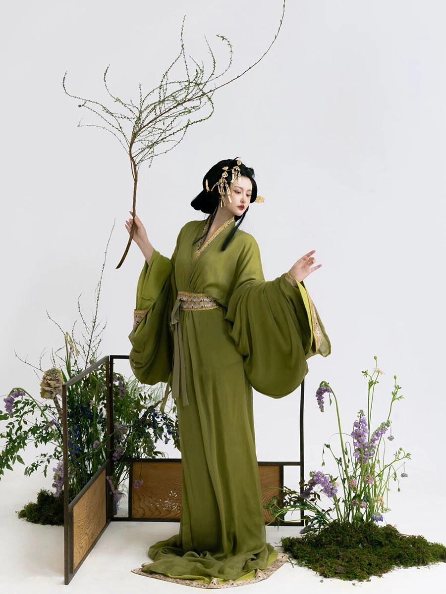 Kinswear:The Journey of Traditional Chinese Fashion at Jimin Hanfu Shop Kinswear:The Journey of Traditional Chinese Fashion at Jimin Hanfu Shop