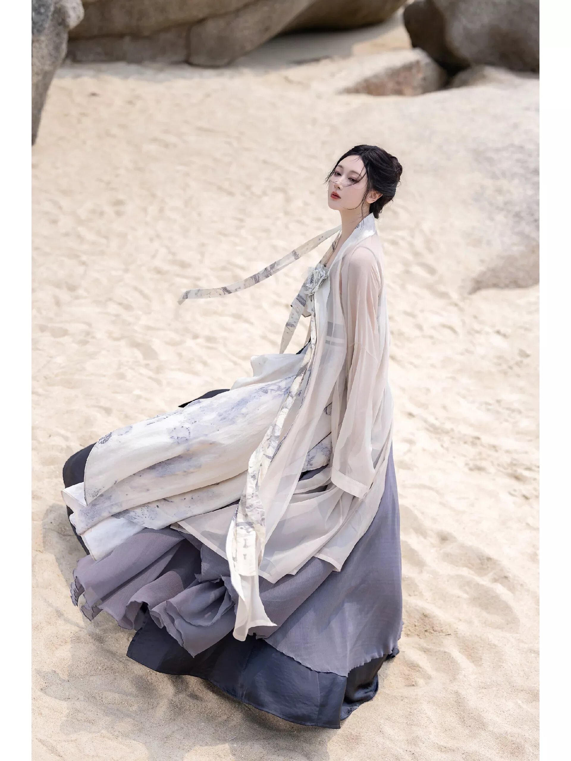 Embracing the Summer with Modernized Cheongsam:A Daily Wear Guide Embracing the Summer with Modernized Cheongsam:A Daily Wear Guide