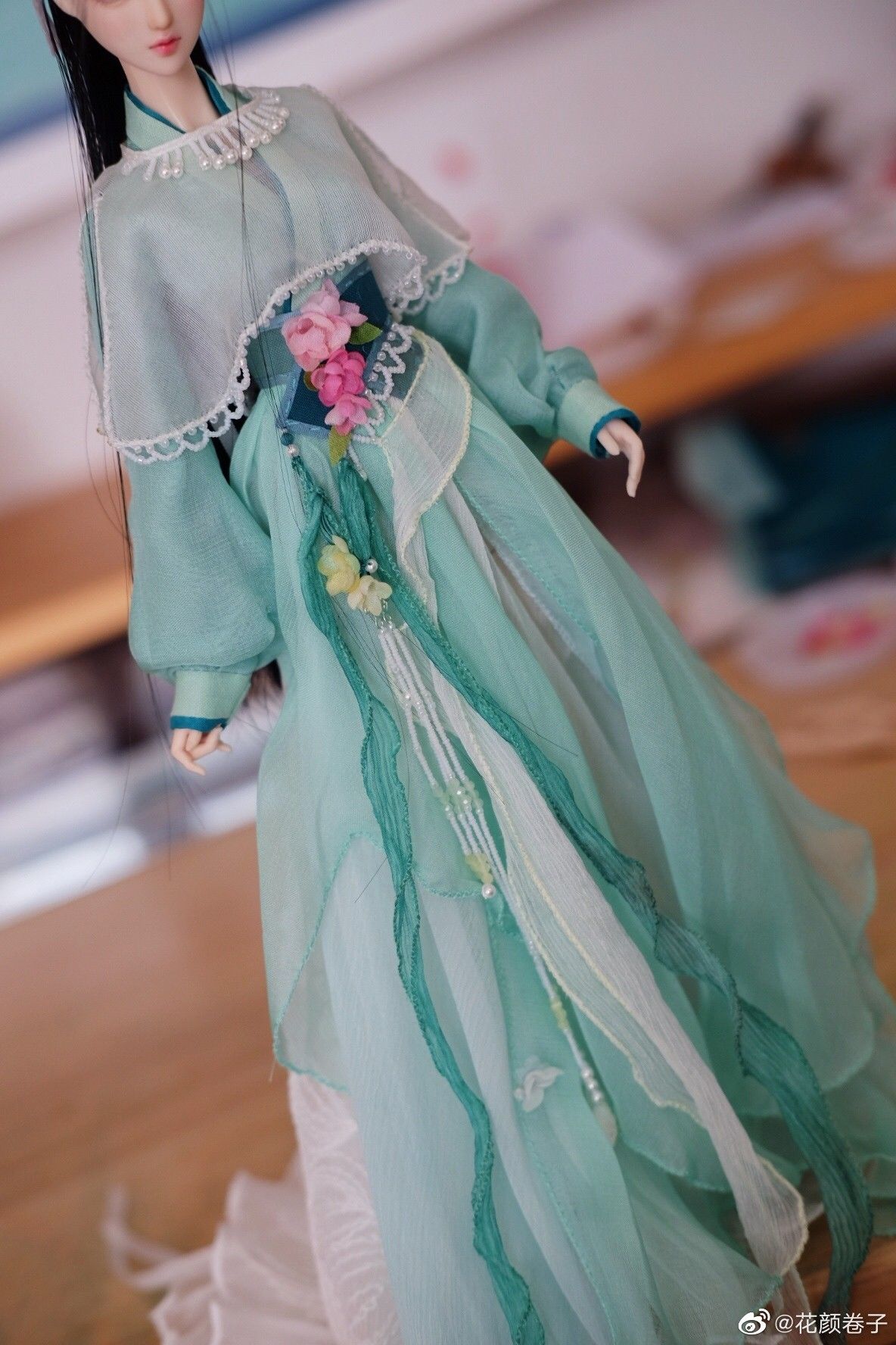 The Rise of Hanfu Fashion:Internet Celebrities Embracing Traditional Chinese Attire The Rise of Hanfu Fashion:Internet Celebrities Embracing Traditional Chinese Attire