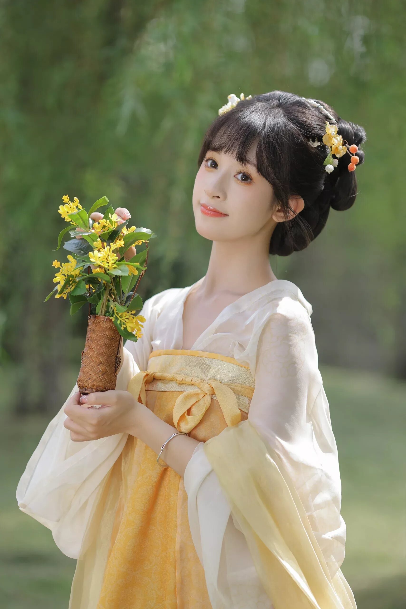 Vibrant Northeast Fashion:Womens Qipao in Traditional Flower Prints Vibrant Northeast Fashion:Womens Qipao in Traditional Flower Prints