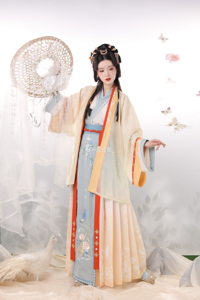 The Song of the Long Journey:Original Hanfu Style with a Glint of Lusi The Song of the Long Journey:Original Hanfu Style with a Glint of Lusi