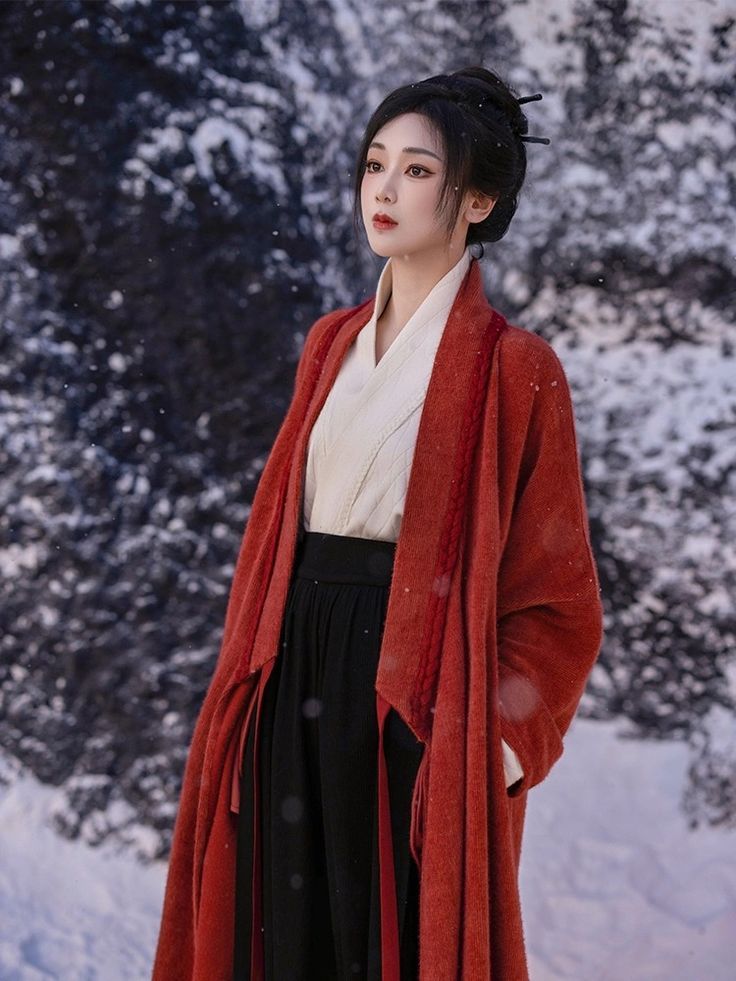 Harmony in Traditional Attire:The Bond between a Mother and Child in Hanfu Fashion Harmony in Traditional Attire:The Bond between a Mother and Child in Hanfu Fashion