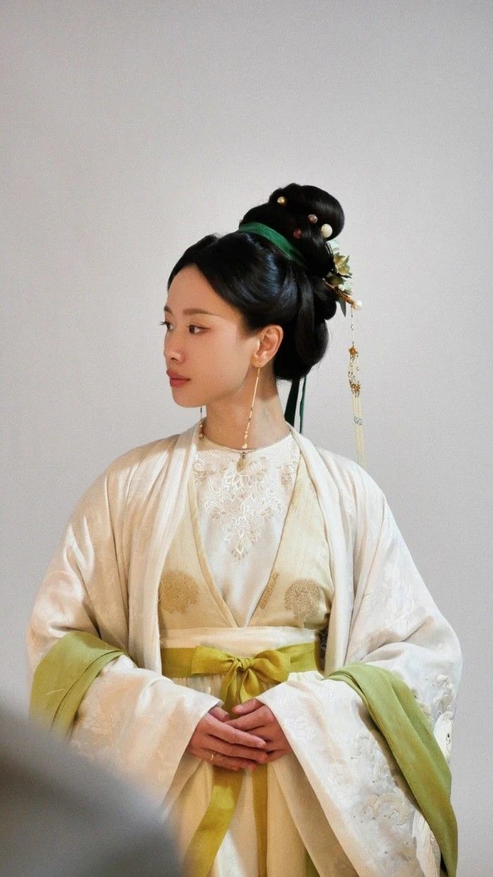 Loose-Fit New Chinese Cheongsam:Embracing Modern Comfort with Traditional Elegance Loose-Fit New Chinese Cheongsam:Embracing Modern Comfort with Traditional Elegance