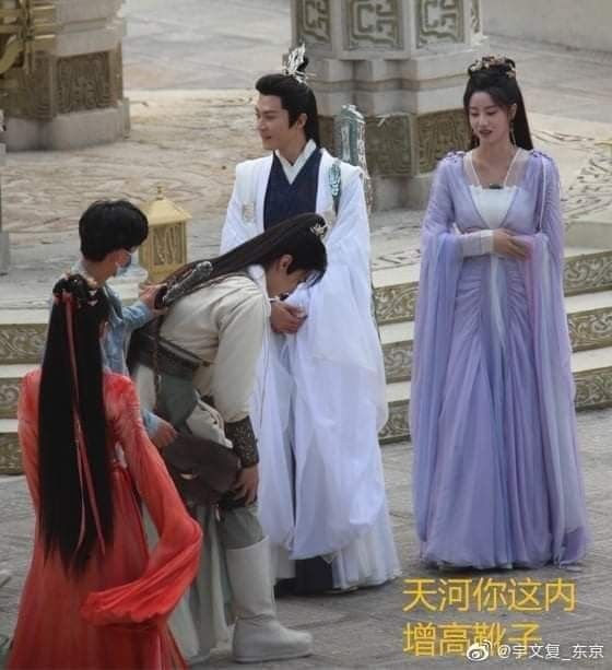 The Red Hair Ribbon in Hanfu Fashion:A Symbol of Tradition and Elegance The Red Hair Ribbon in Hanfu Fashion:A Symbol of Tradition and Elegance