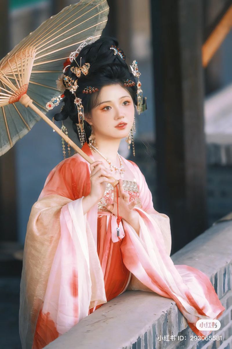 The Perfect Shoe for Your Cheongsam:A Guide to Match Your Traditional Beauty The Perfect Shoe for Your Cheongsam:A Guide to Match Your Traditional Beauty