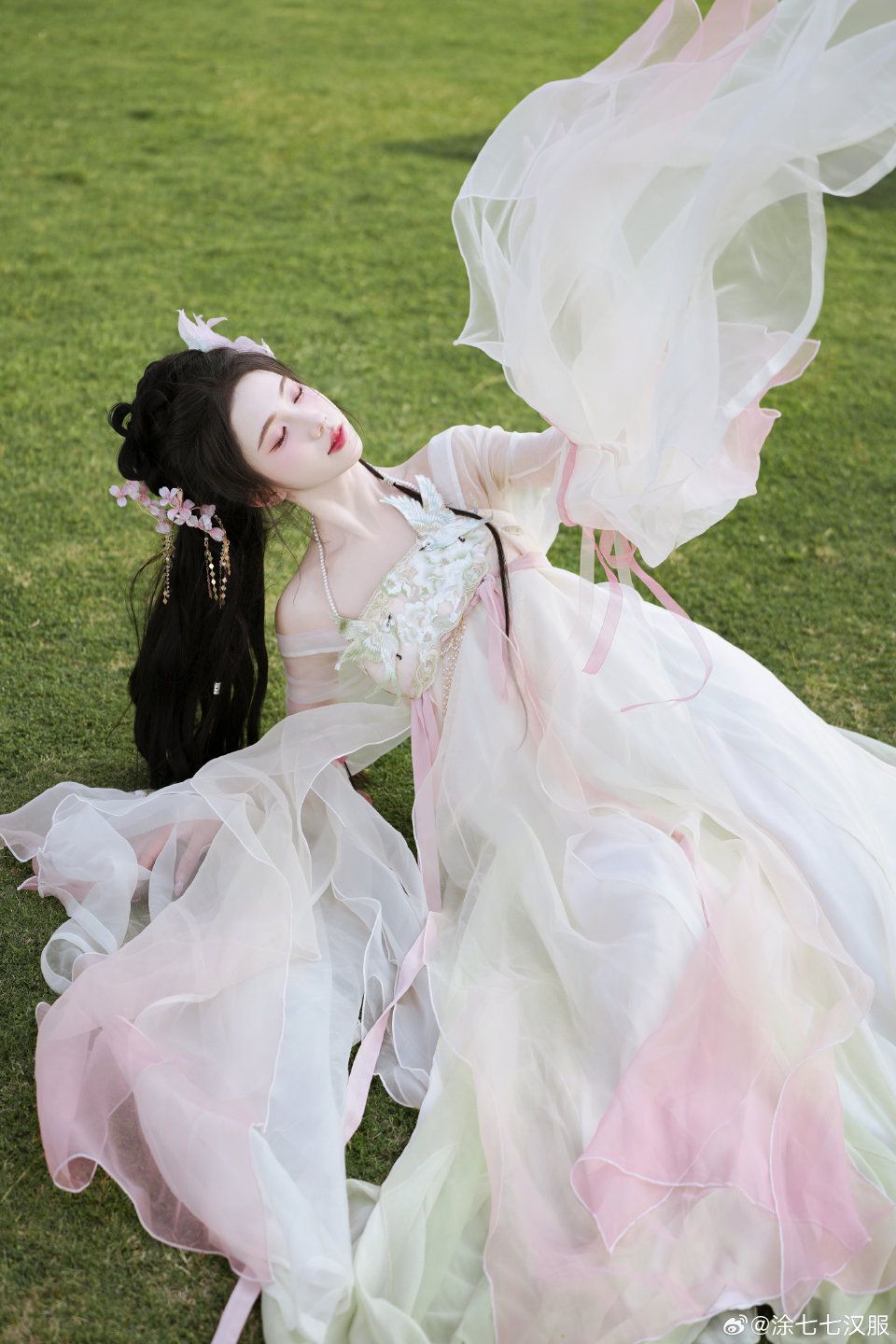 Summer Fashion for Ancient Chinese Child Girls:The Charm of Hanfu Traditional Clothing