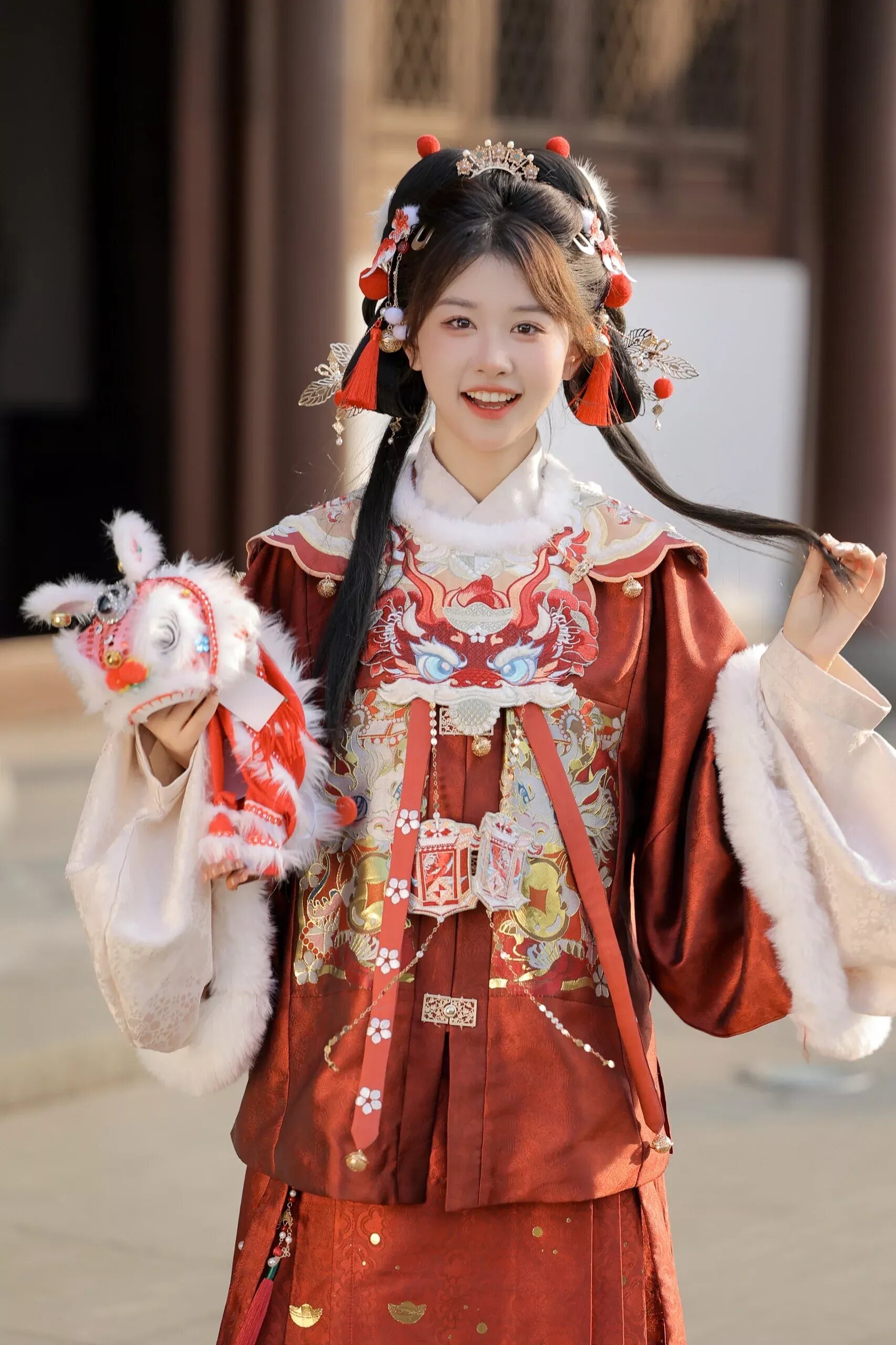 The Integration of Traditional Hanfu Hair Accessories and Red Wig:A Modern Perspective The Integration of Traditional Hanfu Hair Accessories and Red Wig:A Modern Perspective