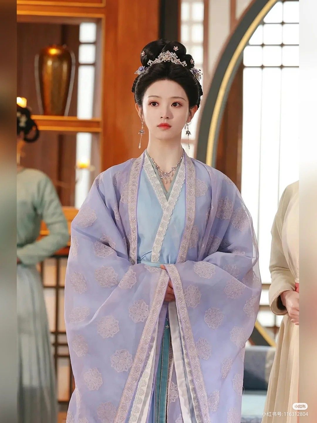 The Girl in a Splendid Hanfu Skirt:A Journey into the World of Traditional Chinese Elegance The Girl in a Splendid Hanfu Skirt:A Journey into the World of Traditional Chinese Elegance