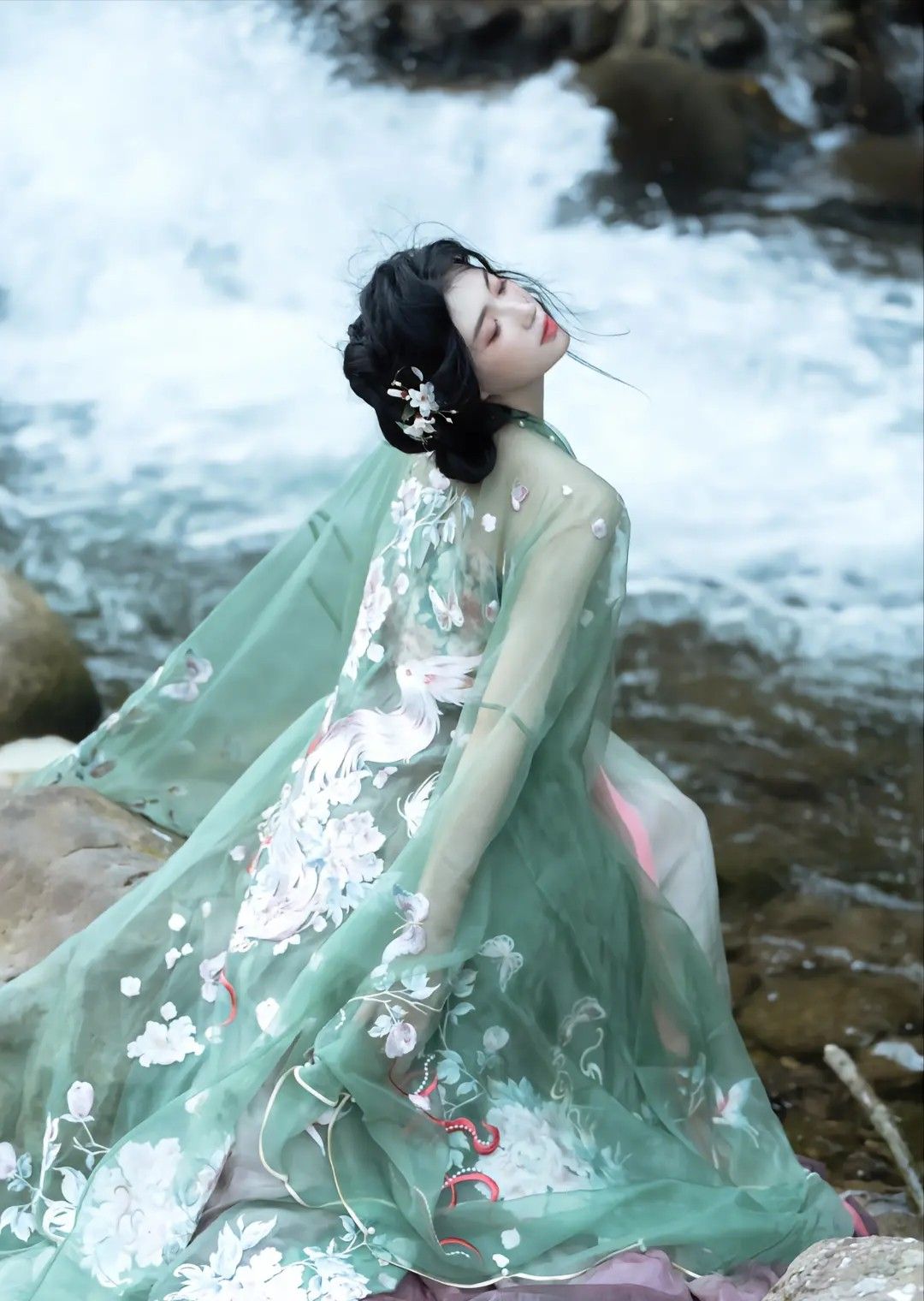 Summer Fairy-like Hanfu Costumes for 10-Year-Old Girls Summer Fairy-like Hanfu Costumes for 10-Year-Old Girls