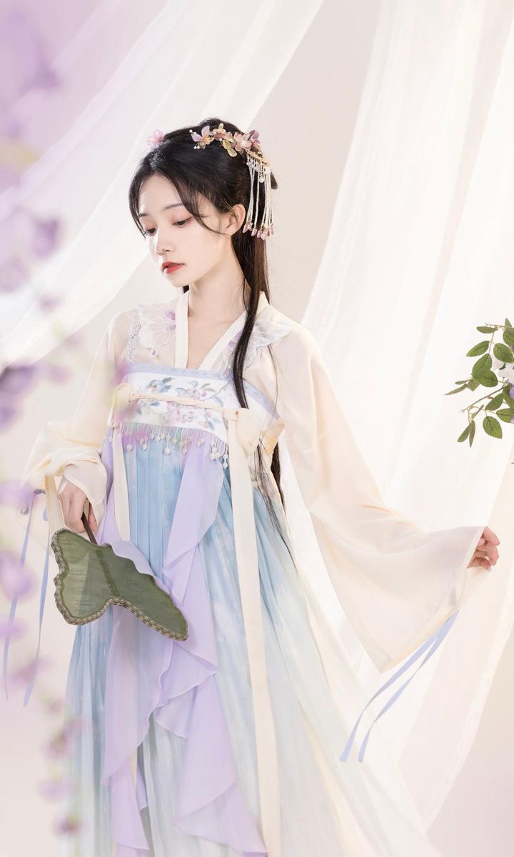 Adult Ceremony:The Significance of Horseface Skirt Ensemble Adult Ceremony:The Significance of Horseface Skirt Ensemble