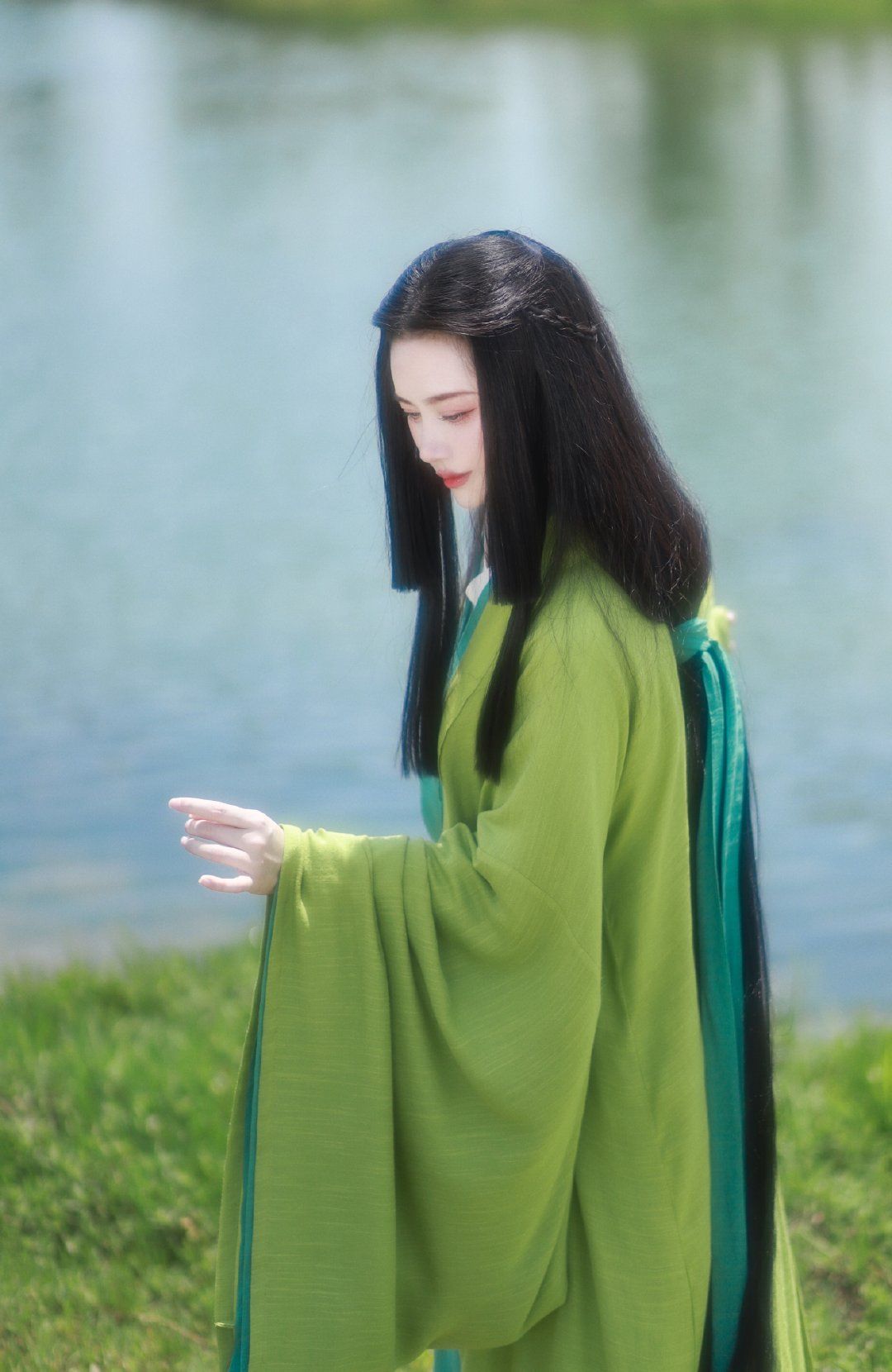 Spring and Autumn Hanfu Costumes for Little Girls:A Guide to Traditional Elegance Spring and Autumn Hanfu Costumes for Little Girls:A Guide to Traditional Elegance