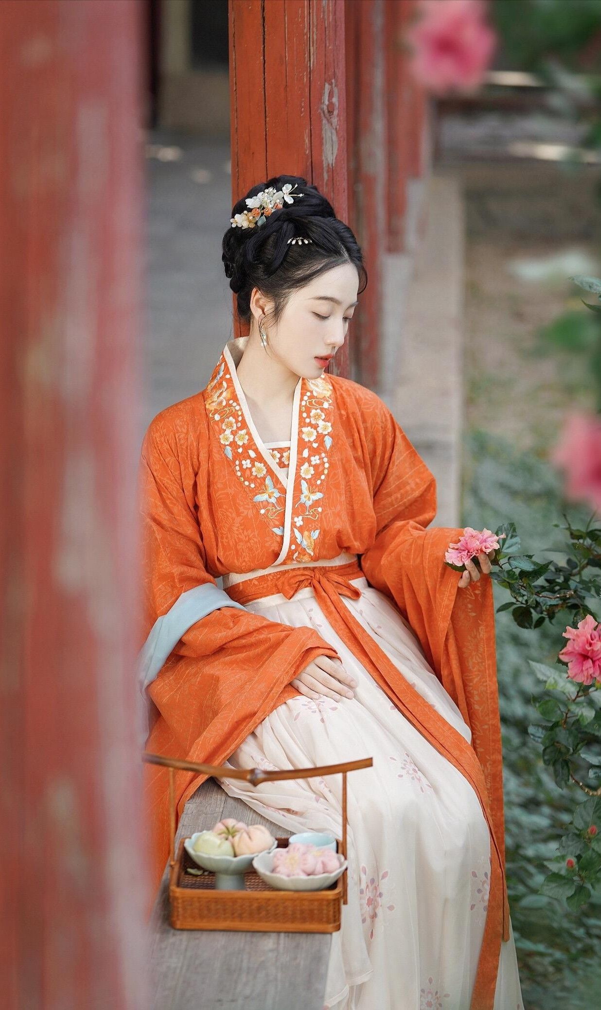 The Splendid锦鲤少女,A Journey into the World of Hanfu Headdresses The Splendid锦鲤少女,A Journey into the World of Hanfu Headdresses