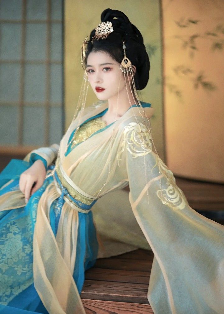 Latest in Aodi Cheongsam Skirt:The Evolution of Traditional Elegance