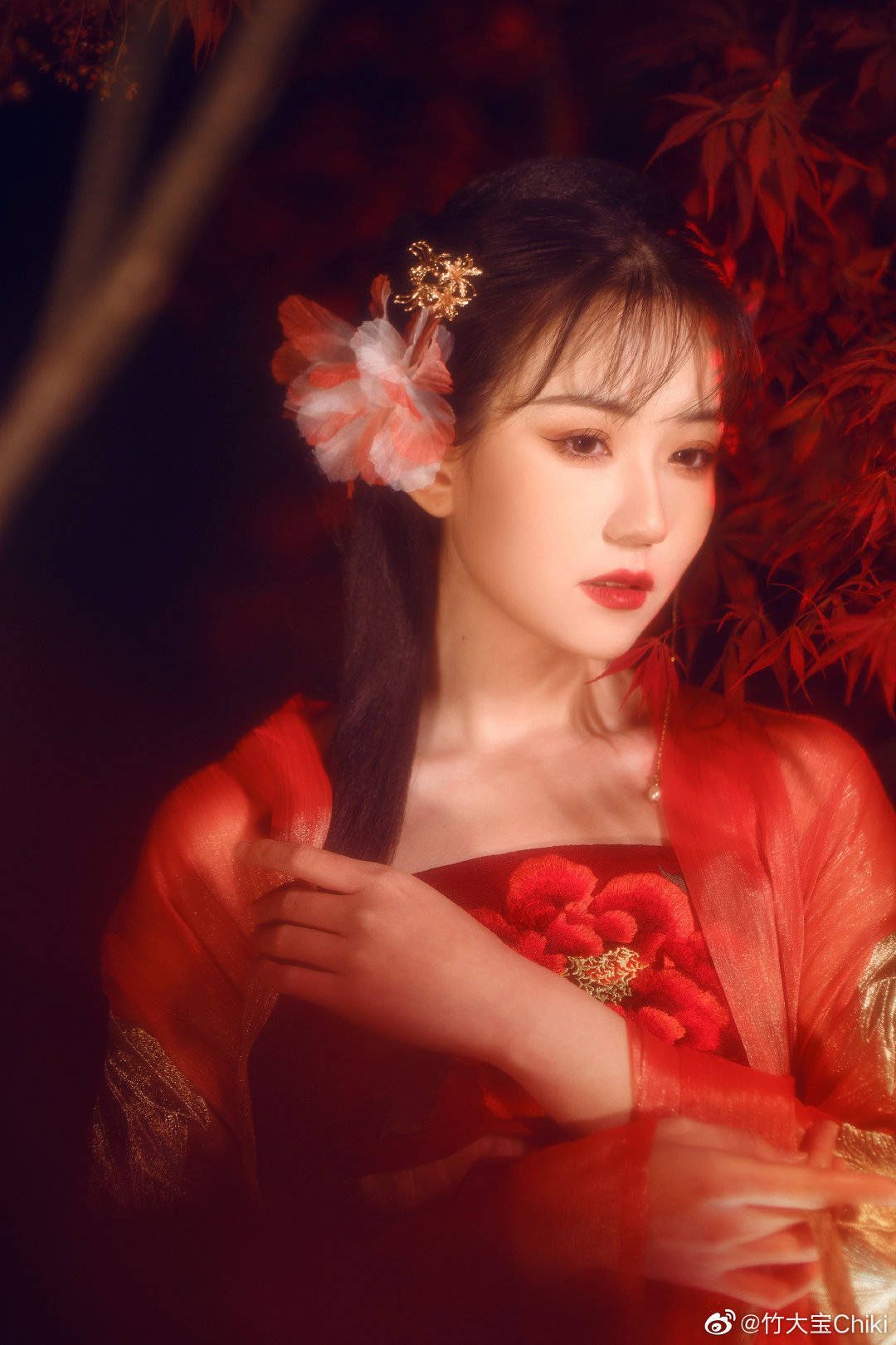 Heritage of Traditional Cheongsam:The Autumn-Winter Revival of Oversized Sleeves in Classic Style Heritage of Traditional Cheongsam:The Autumn-Winter Revival of Oversized Sleeves in Classic Style