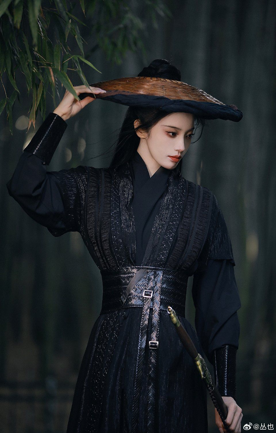 Mini-Sized Chinese Cheongsam:Embracing the Elegance of Traditional Style Mini-Sized Chinese Cheongsam:Embracing the Elegance of Traditional Style