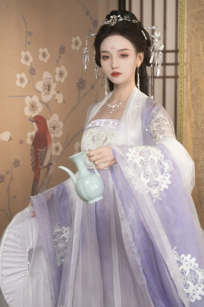 Womens Hanfu Short-sleeved Set:A Blend of Traditional Elegance and Modern Comfort