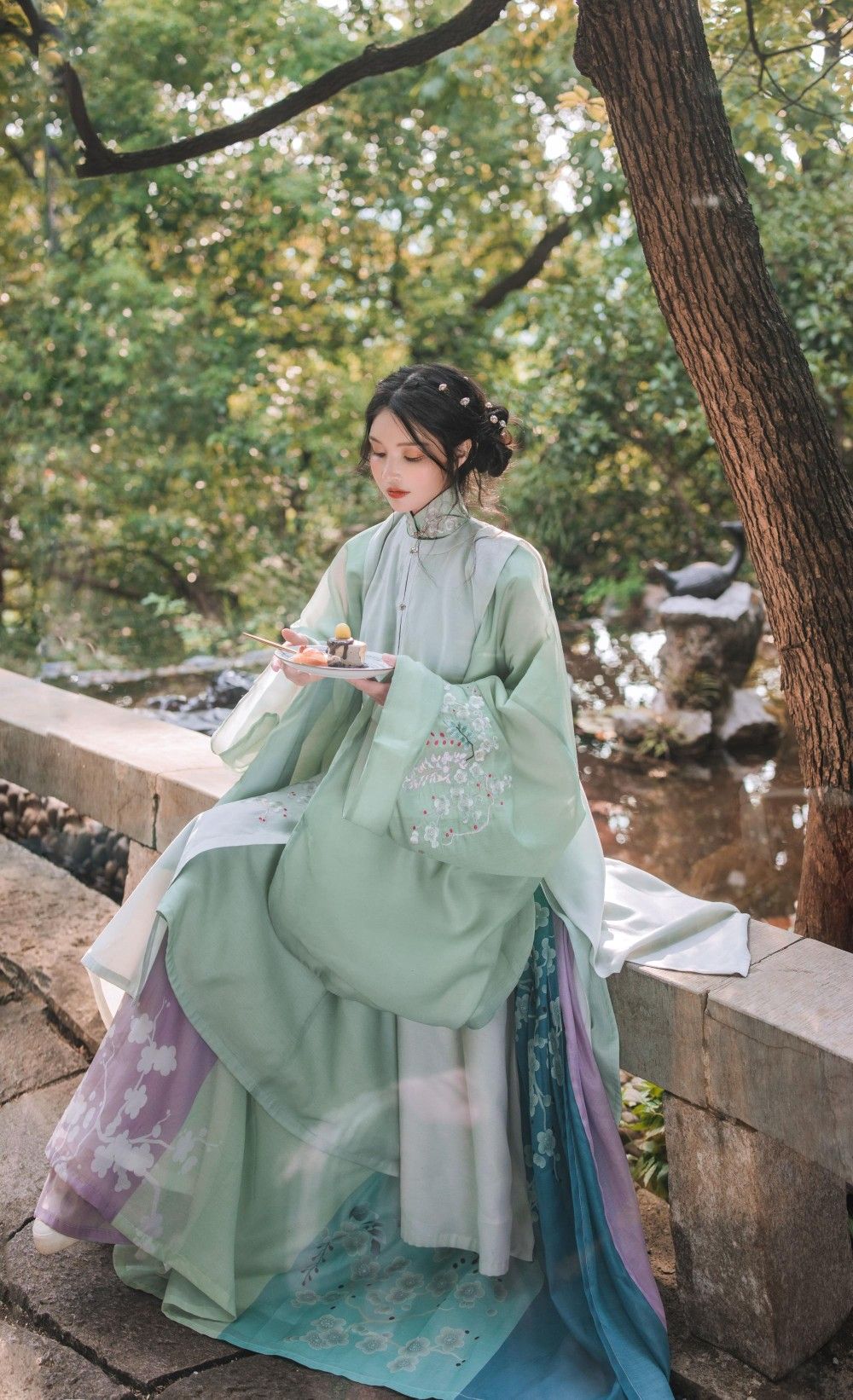 The Splendor of Xia Dynasty Hanfu:Unraveling the Threads of Ancient Chinese Elegance The Splendor of Xia Dynasty Hanfu:Unraveling the Threads of Ancient Chinese Elegance