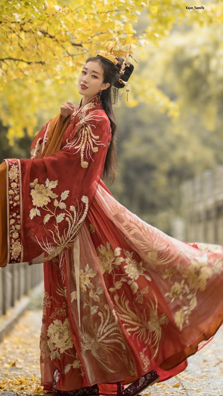 Vibrant Red Hanfu in the Winter:A Journey into Traditional Chinese Elegance