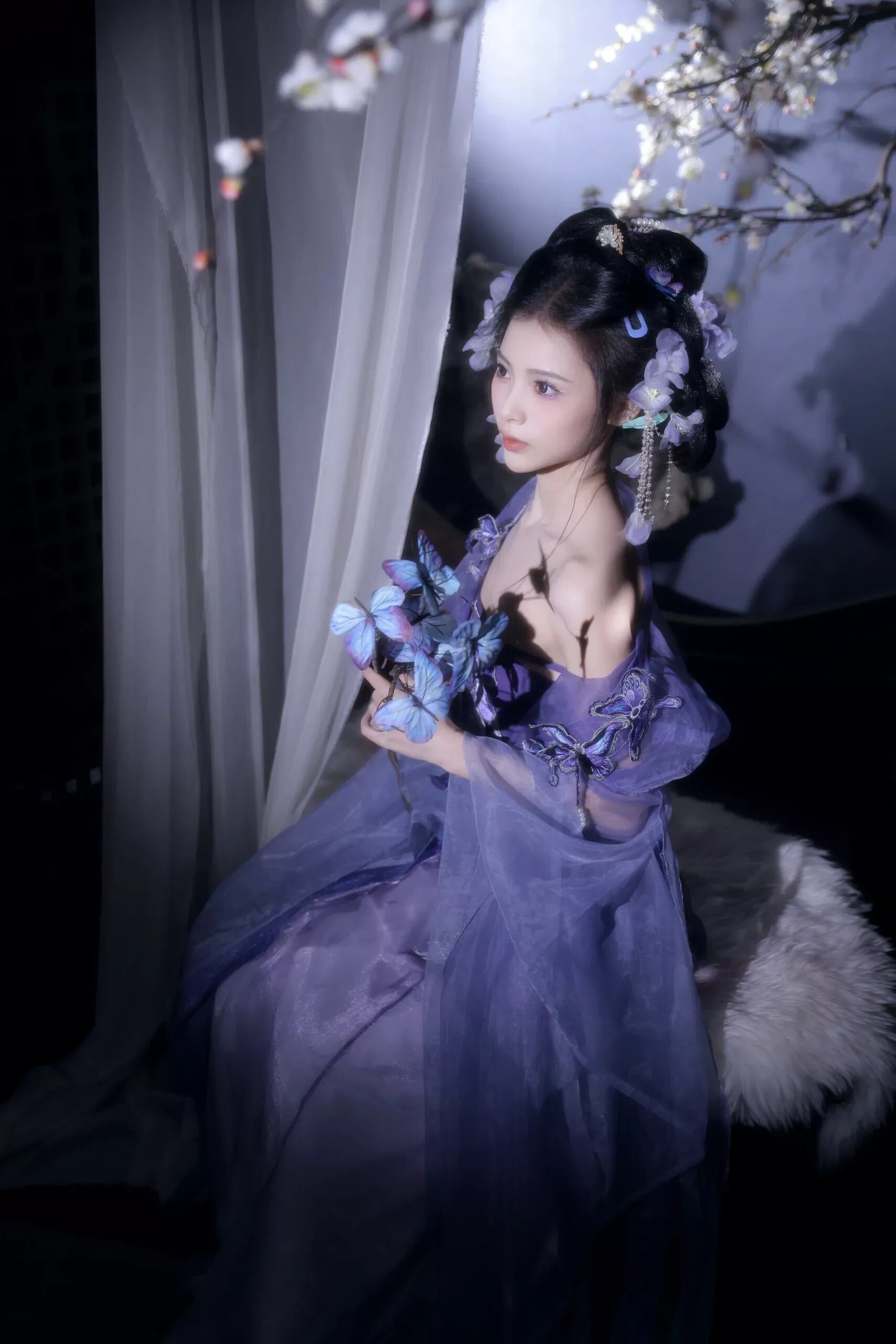 The Ming-Style Horseface Hanfu:A Blend of Tradition and Modernity
