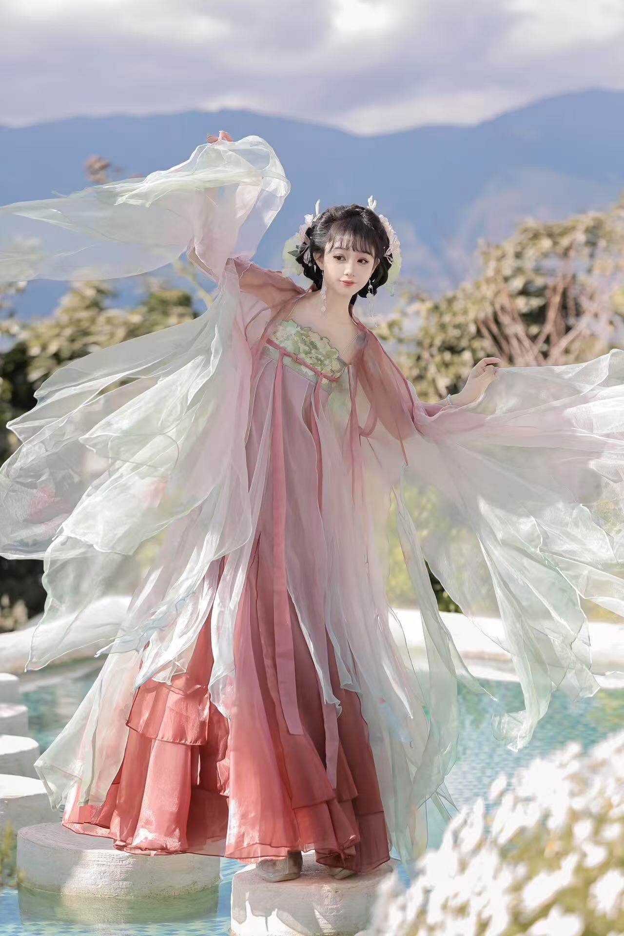 The Blooming of Red彼岸花 in Traditional Chinese Students Life The Blooming of Red彼岸花 in Traditional Chinese Students Life